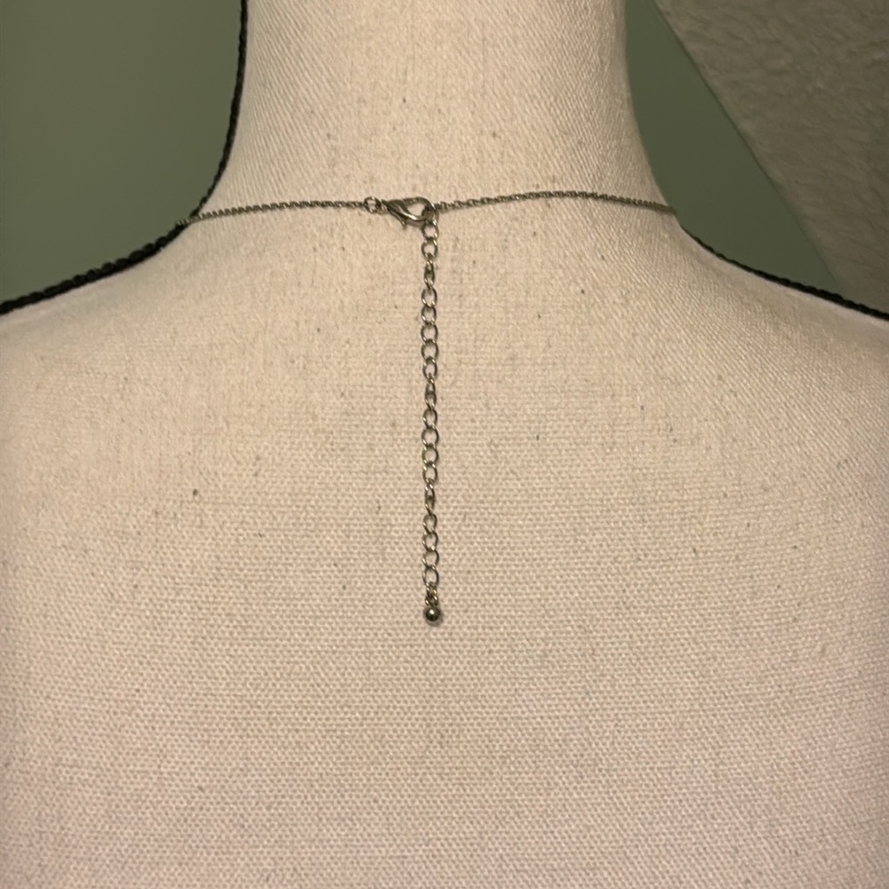 Elegant Silver Bar Pendant Necklace - Picture 3 of 3
